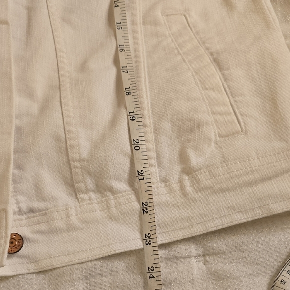 Calvin Klein Women's White Jean Jacket EUC - Picture 13 of 15